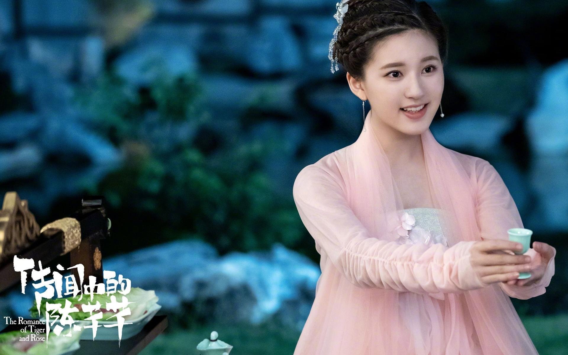 暴雨前,更衣室墙上的战术板,当小贾伦的指尖划过密尔沃基的黄昏