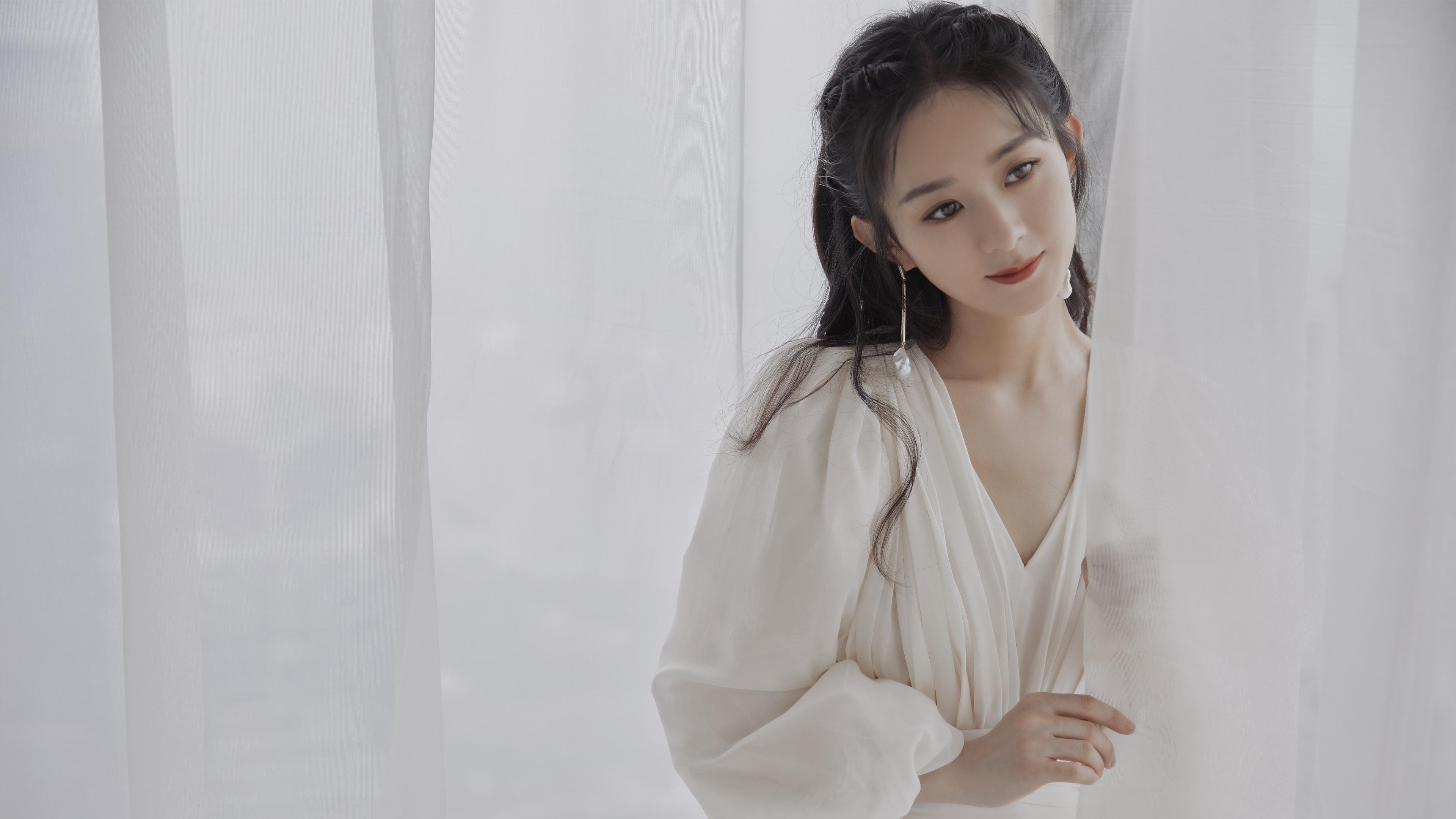 当诺坎普的呐喊遇见东决的寂静，莫德里奇如何用足球美学统治篮球场