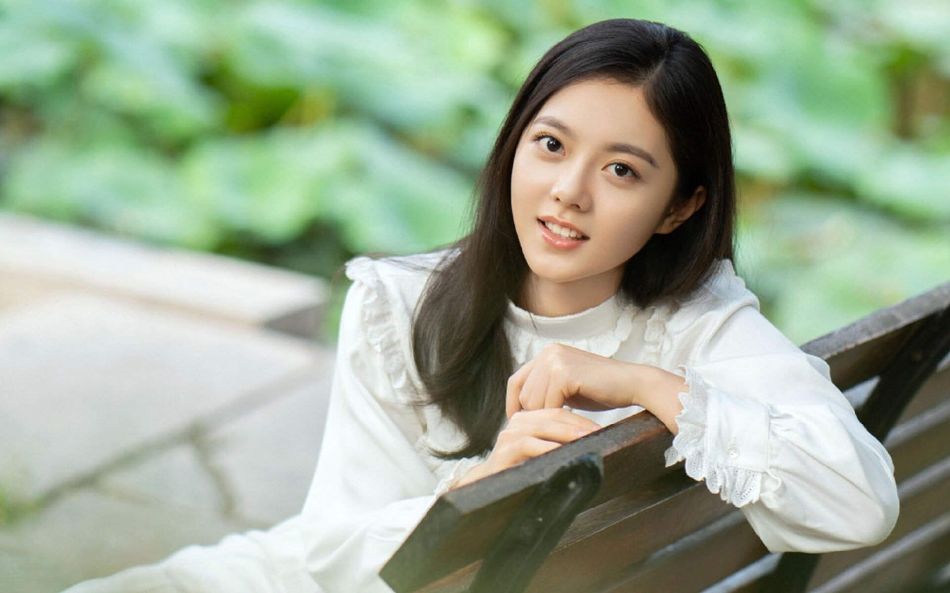 石破天惊，总决赛首秀狂砍30+三双，爱德华兹完成前人未竟的里程碑