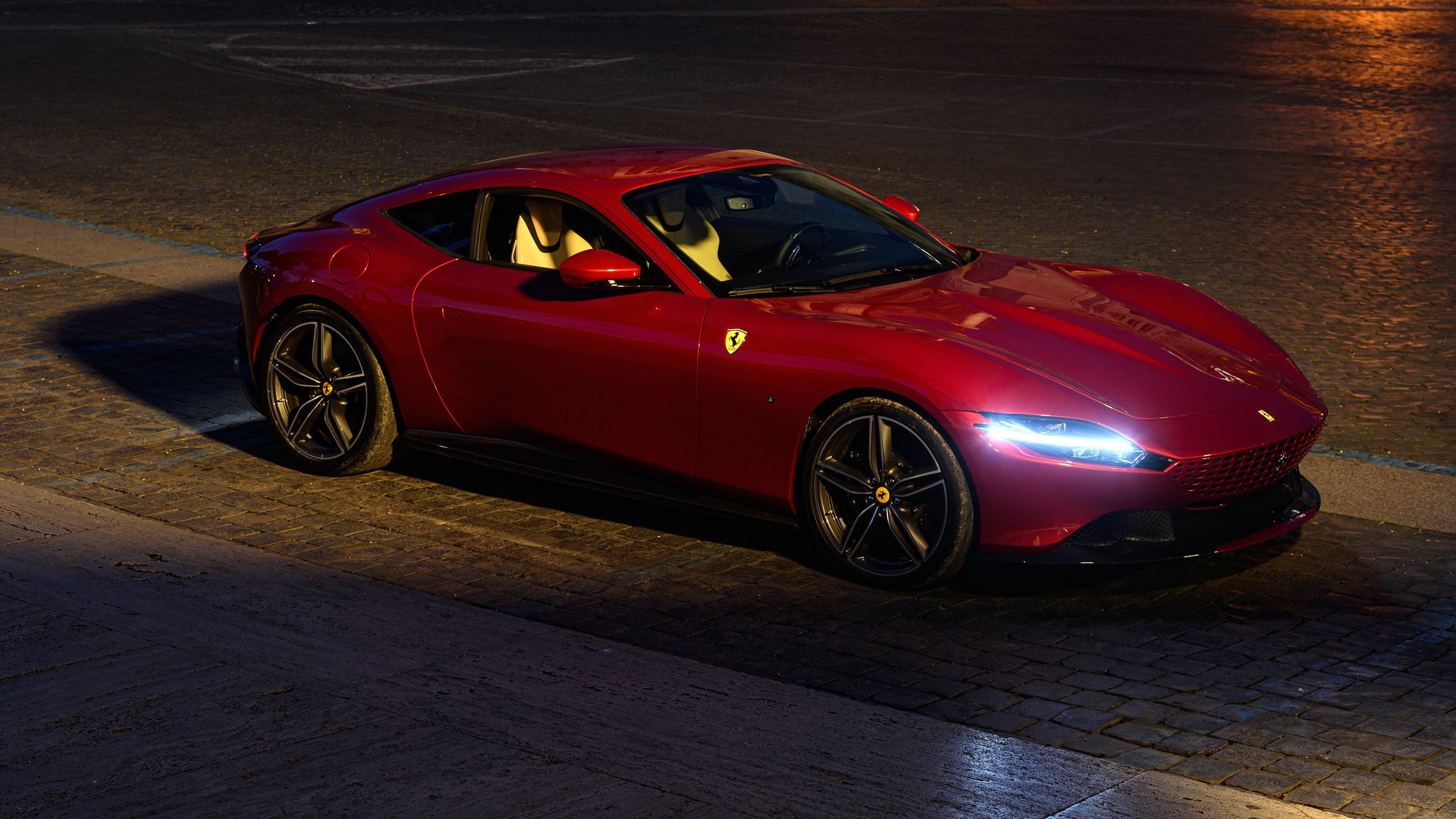 破晓时分的地平线，当太阳的耀斑遮蔽雄鹰，东契奇在另一片球场划定疆界