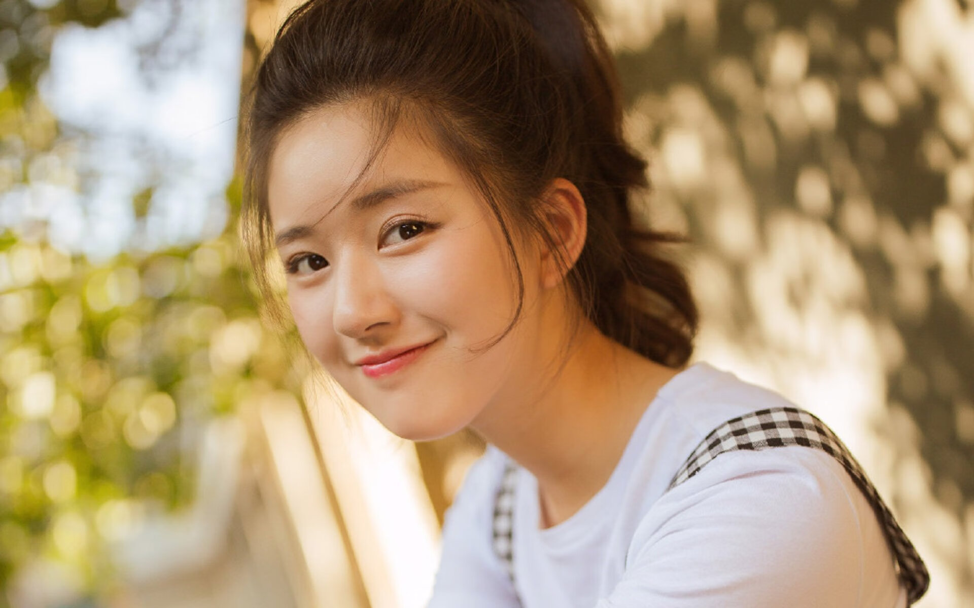 克莱·汤普森主导攻防交响乐,篮网第三节风暴席卷太阳